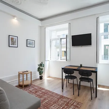 Your Base Art District Lejlighed