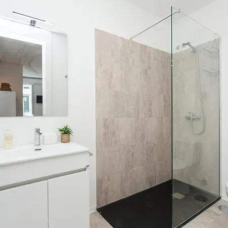 Lejlighed Your Base Art District *