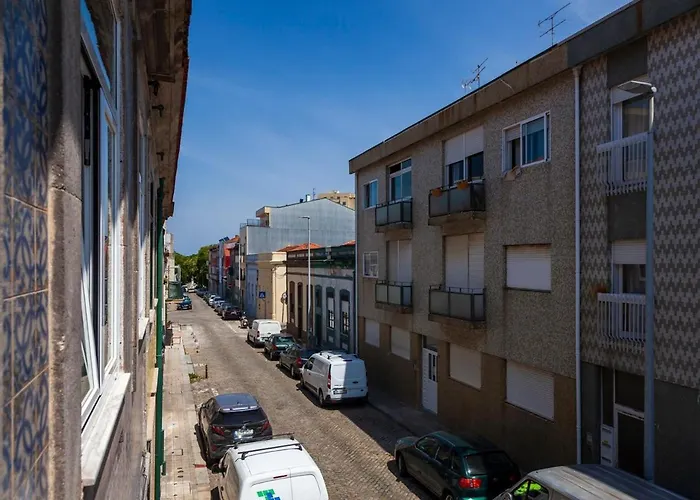 Your Base Art District Πόρτο