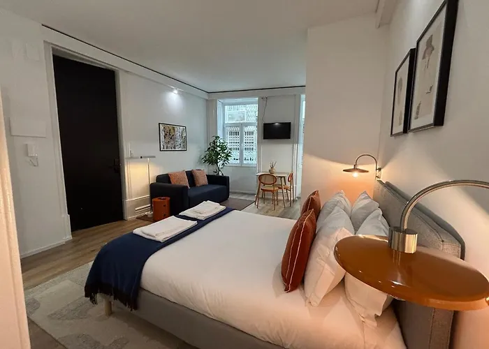 Your Base Art District Πόρτο