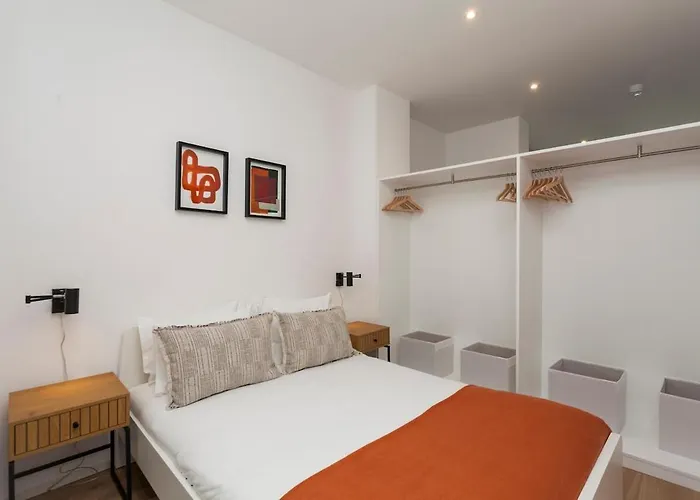 Your Base Art District Πόρτο