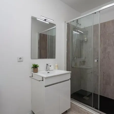 Your Base Porto Art District *