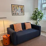 Your Base Art District Appartement