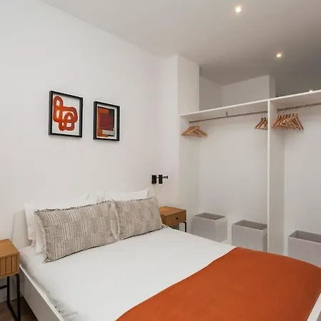 Your Base Porto Art District * Porto