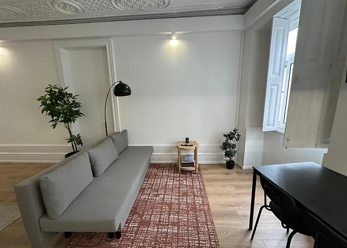 Your Base Art District Apartment *