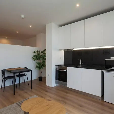 Your Base Art District Apartment *