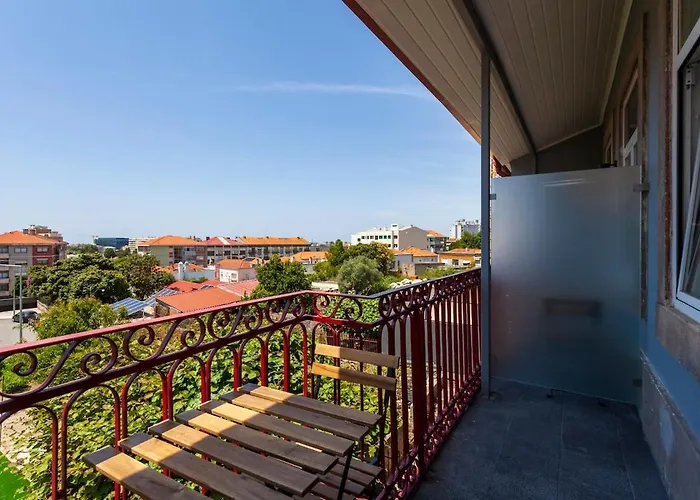 Your Base Art District Oporto